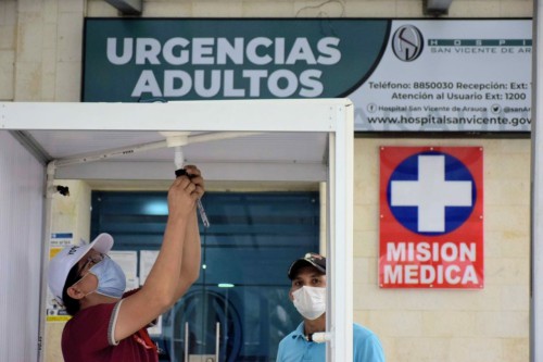  Prueba piloto de cabina de desinfección elaborada por el SENA Regional Arauca, es instalada en el Hospital San Vicente